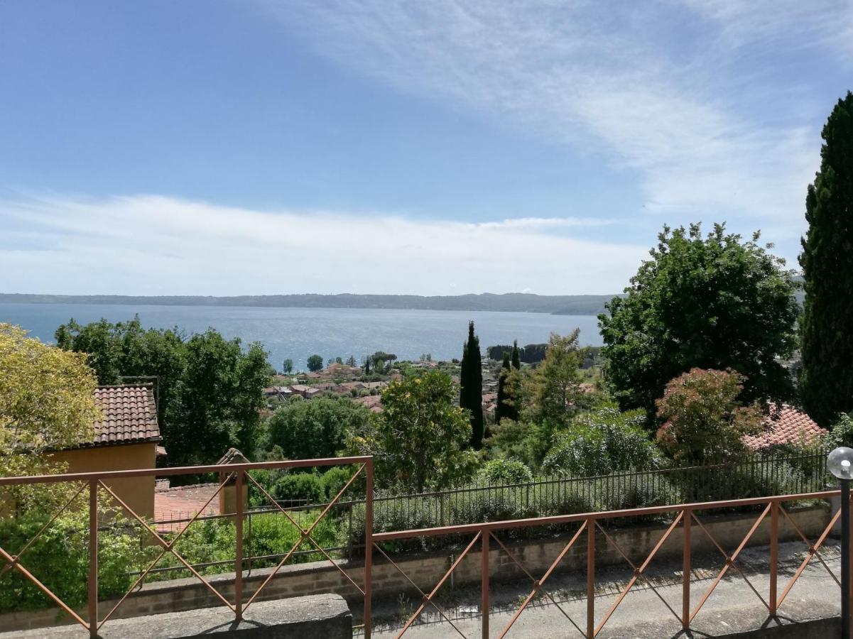 Sguardo Sul Lago Trevignano Romano Exterior photo