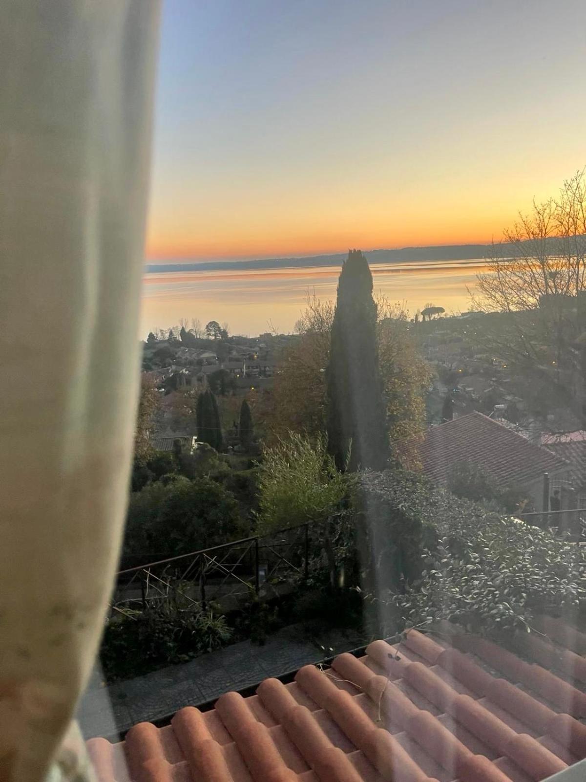 Sguardo Sul Lago Trevignano Romano Exterior photo